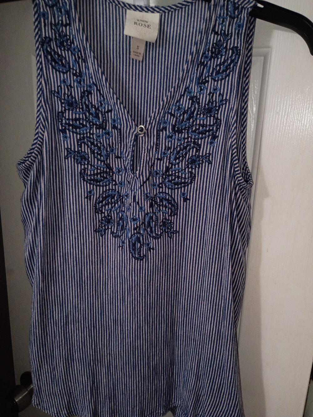 Knox Rose Blue and White Striped Sleeveless Embroidered V-Neck Top